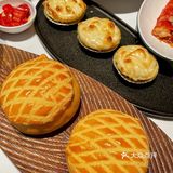 ️他们家的港式茶店，虾饺，肠粉之类的都是地道又好吃！