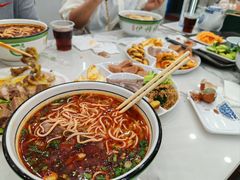 -伊穆祥牛肉面总店·清真