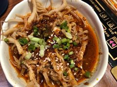 邻居千层肚-串门邻居串串火锅(云南南路店)