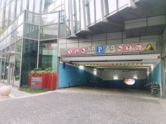 -龙湖虹桥天街-停车场