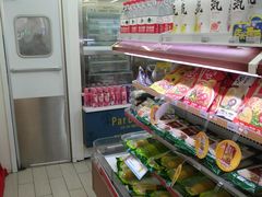 -全家便利店(东直门店)