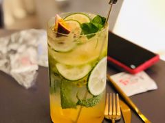 百香果气泡水-玲婧胡同·生日蛋糕·餐厅(嘉里城店)