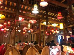 大堂-野山舂·贵州现舂酸汤火锅(鸿通城店)