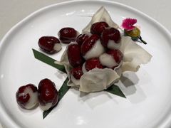 红衣少女-蝶园·装修中(BFC外滩金融中心店)