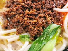 -丽虹云南过桥米线(兴工街店)