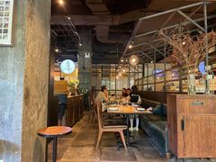 大堂-Carbon莫卡哆·意大利复古集市餐厅(杭州大厦店)