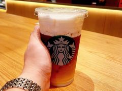大溪地风情绵云冷萃-星巴克(港汇1号办公楼店)