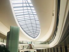 -上海滴水湖皇冠假日酒店