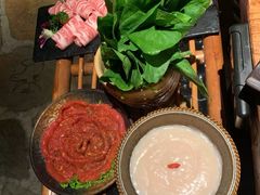 -老牌坊云南鱼豆花火锅(哈西万达店)