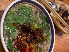 -云阿蛮云南生烫牛肉米线(奉贤路店)