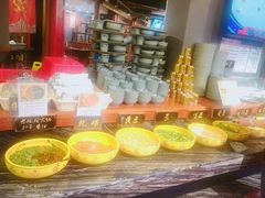 自助调料区-成都老码头火锅(旺角店)
