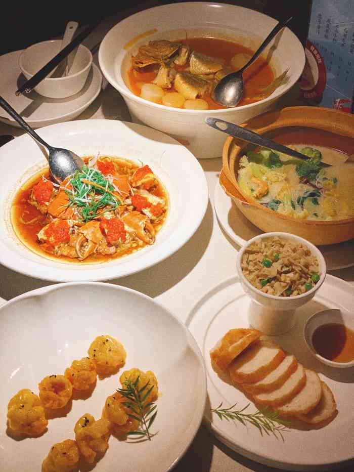 杭越小鲜(来福士店)-"在来福士的b1层,主要是吃海鲜的,在dp.