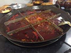 -利姐牧牛匠老火锅(兰花店)