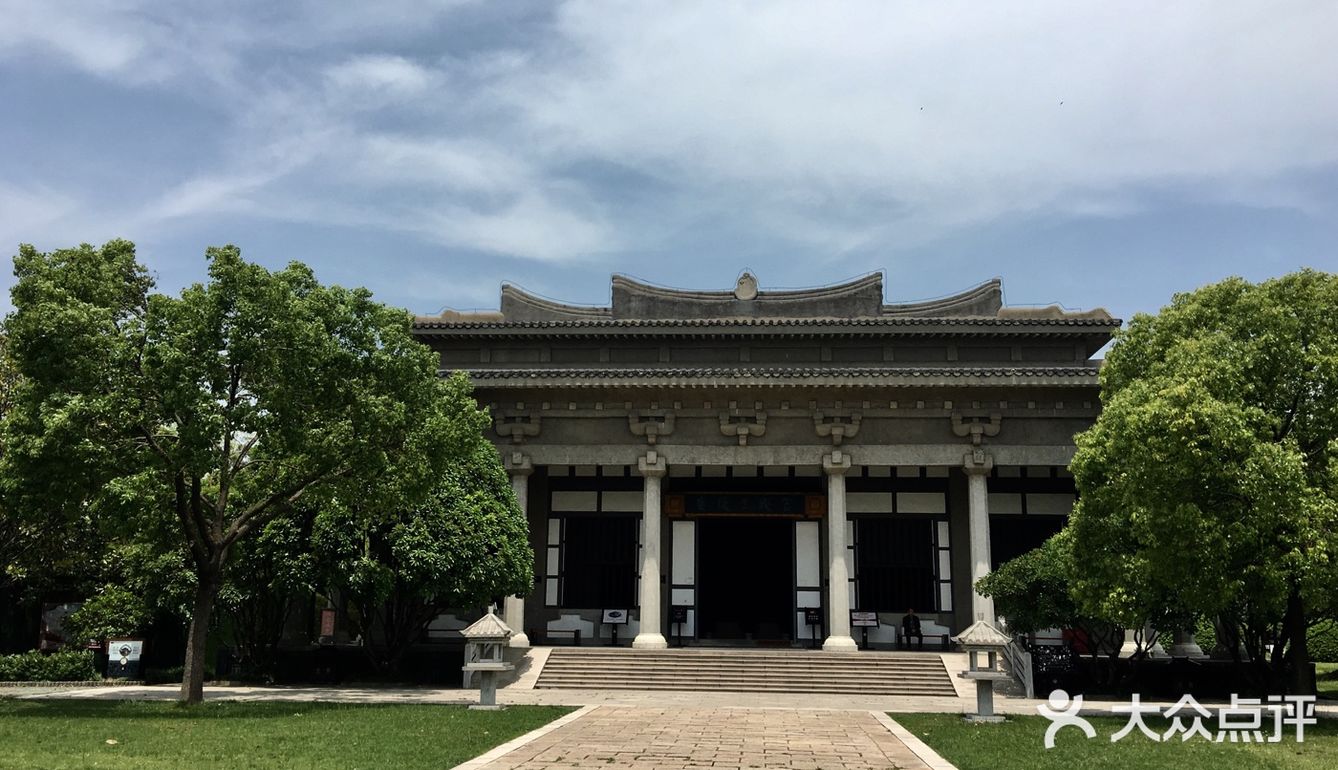 汉唐，还真是一脉相承，建筑外观，民族心性，都是一个脉