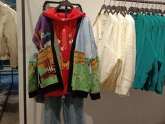 -URBAN REVIVO(上海中庚漫游城店)
