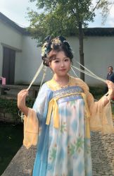 -一揽芳华汉服旗袍体验馆(拙政园店)