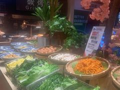 自助取餐区-亚马逊环球美食百汇(新城吾悦广场店)