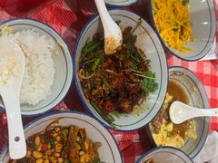 -荆九爷爆炒桥头三嫩(云南北路店)