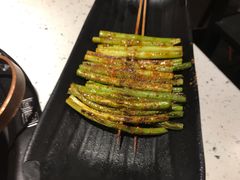 烤蒜苔-京韵胡同·酱香羊蝎子火锅涮肉(长寿路店)