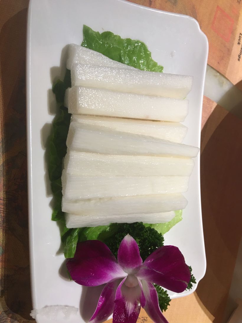 山药:非常有营养价值的菜品,涮完后吃起来脆嫩清香无比!