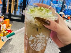 -星巴克臻选(威海威高广场店)