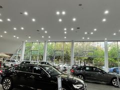 -成都中升汇迪奥迪4S店(奥特莱斯店)