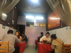 -谢老五跷脚牛肉·非遗传承店