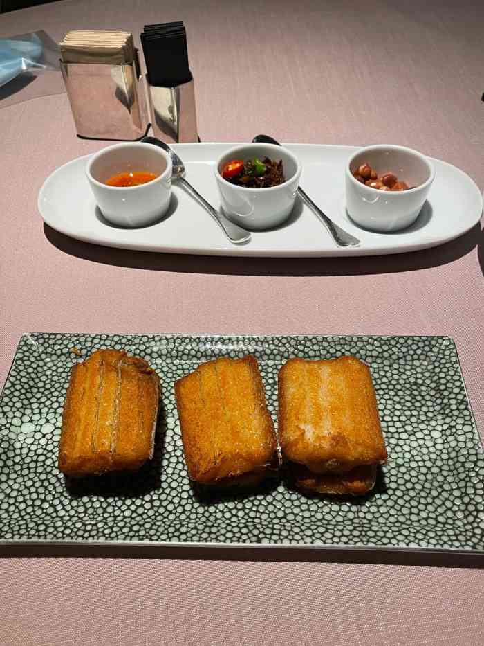 新荣记(南京西路店)-"米其林一星—新荣记 688广场2层.有.