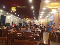 大堂-九尺赵老四鲜鹅肠火锅
