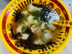 特色紫菜小馄饨-权記牛腩