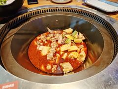 -山河屯铁锅炖·非遗东北菜(南山店)