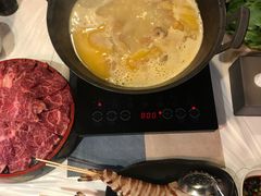 -鲜入围煮花胶鸡海鲜火锅