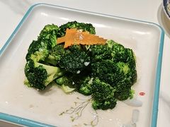 -三江源美食城