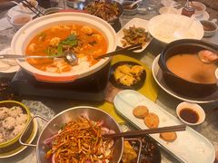 -莲餐厅·湖北菜·潜江小龙虾店(愚园路店)