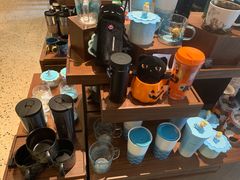 零售区-星巴克臻选(广州沙面店)