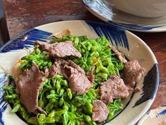 -Cuc Gach Quan Restaurant