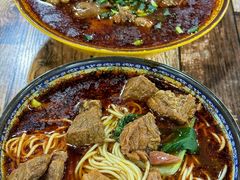 -胥佳烧鸡公牛肉面馆