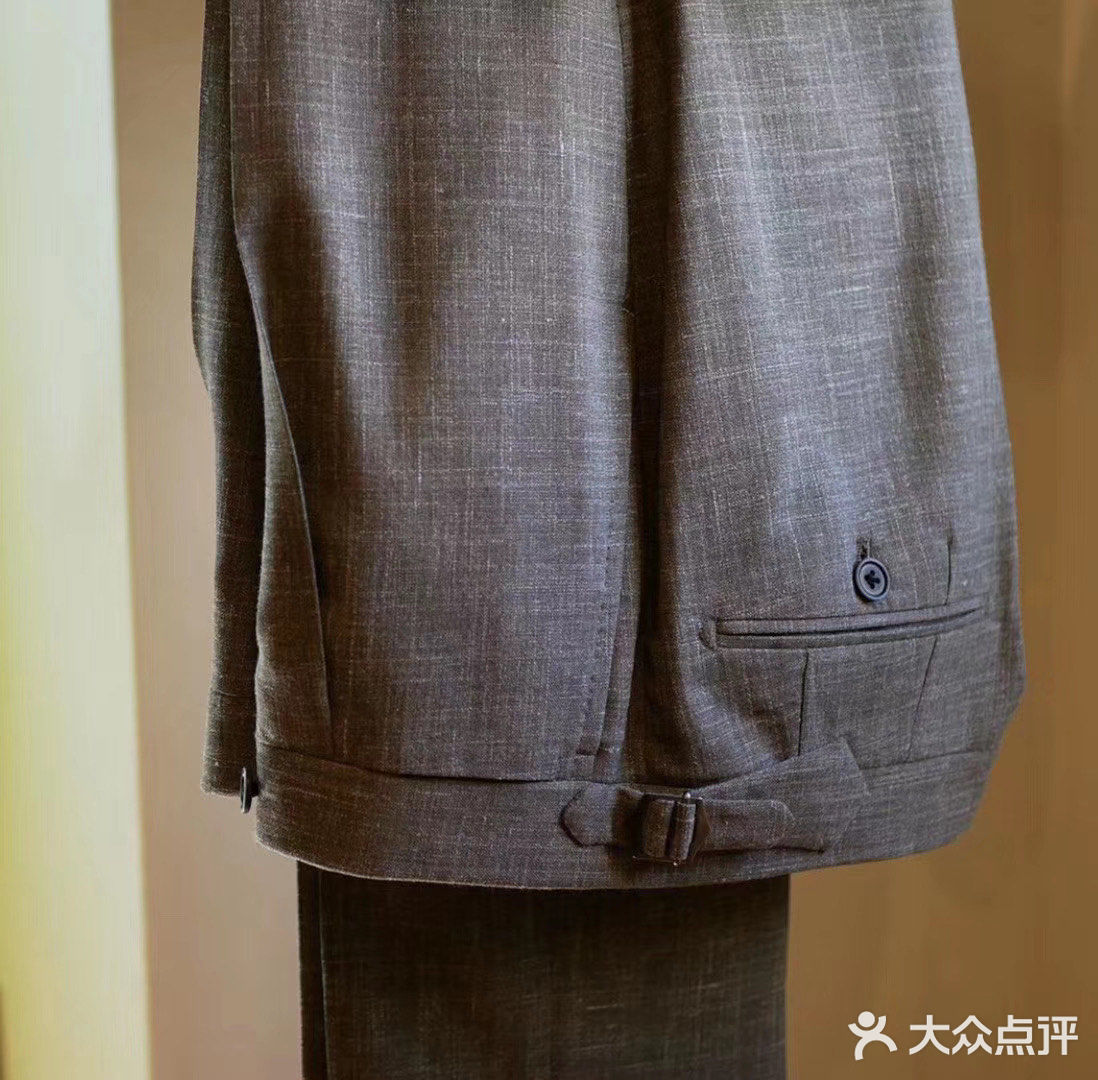好看的西服并不贵