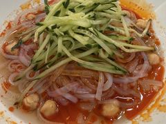 -汗腾格里·风味餐厅(新疆驻京办店)