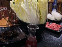 -果松木炭酸菜铜火锅·外婆参鸡汤