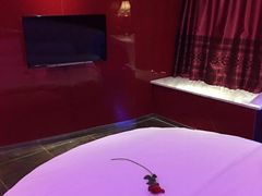 -天鹅恋主题酒店(积玉桥地铁站店)
