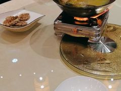 -帅巴人舅母子腊蹄民俗村