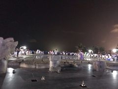 -亚龙湾中心广场