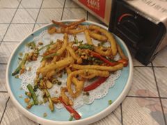 -顶峰夜宴·龙虾烧烤大排档(九江学院店)