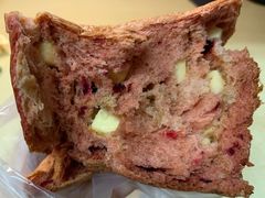 甜菜根奶酪吐司-Juicy Bakery(大学路店)