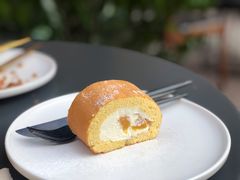 黄桃奶酪卷-大酉·M Coffee(北京美术馆店)