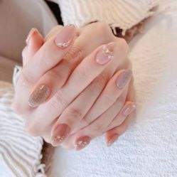 -Pink You美甲洗眉纹绣定制中心