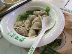 冬菇马蹄鲜肉饺-袁亮宏饺子云吞(侯家桥菜场店)