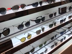 -LensCrafters亮视点·OAKLEY精选(静安嘉里中心店)