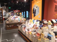 -西西弗书店&矢量咖啡(凯德晶萃广场店)